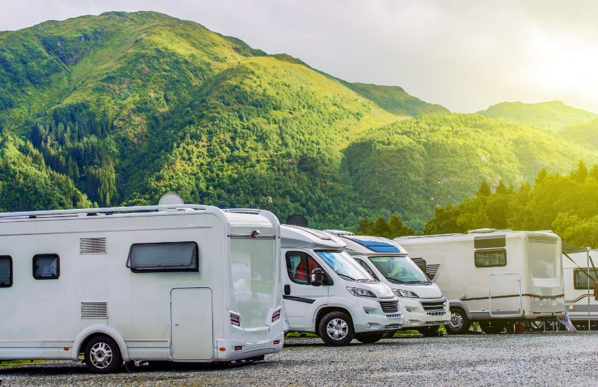 Fully embrace the return of ’90s fashion